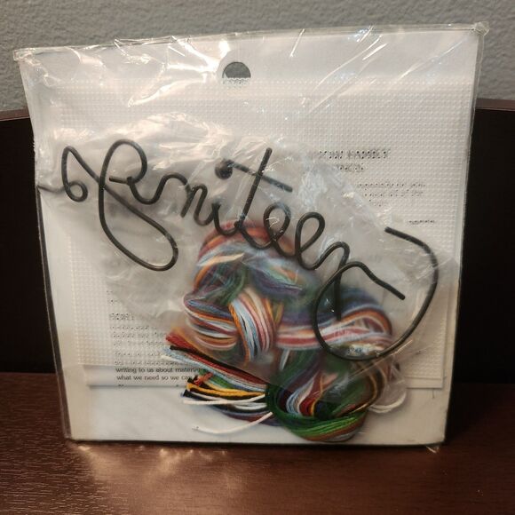 Dimensions 2000 Snow Family Greetings Counted Cross Stitch Kit 8653 Wire Welcome - Picture 3 of 3